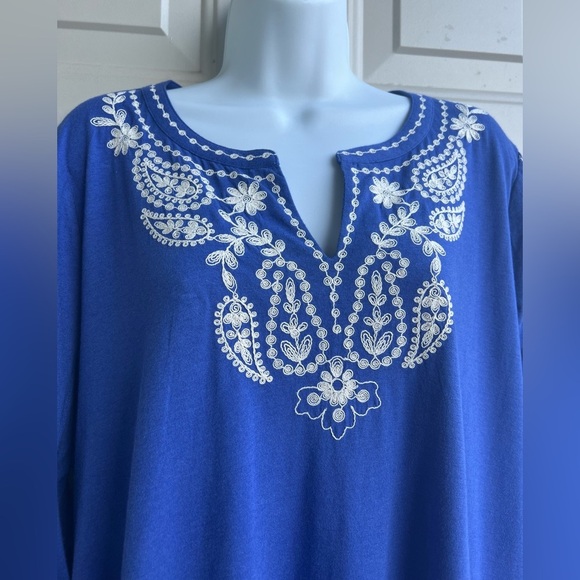 J. Jill Blue Embroidered Split Neck Tunic Top Size L Boho 3/4 Sleeve Royal Blue - Picture 2 of 9